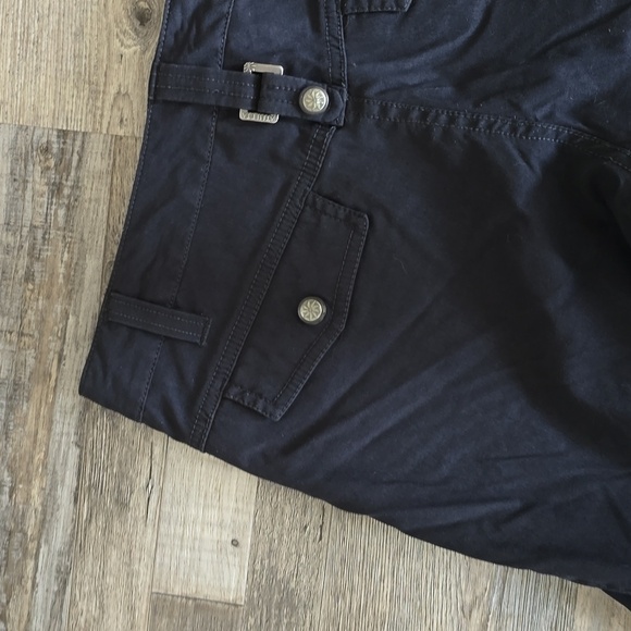 ATHLETA | Shorts Size 2​ - Picture 9 of 10